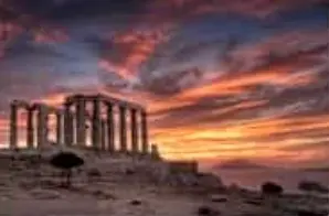 Закат на мысе Сунион с храмом Посейдона